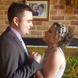 Meet your Posher, Toni